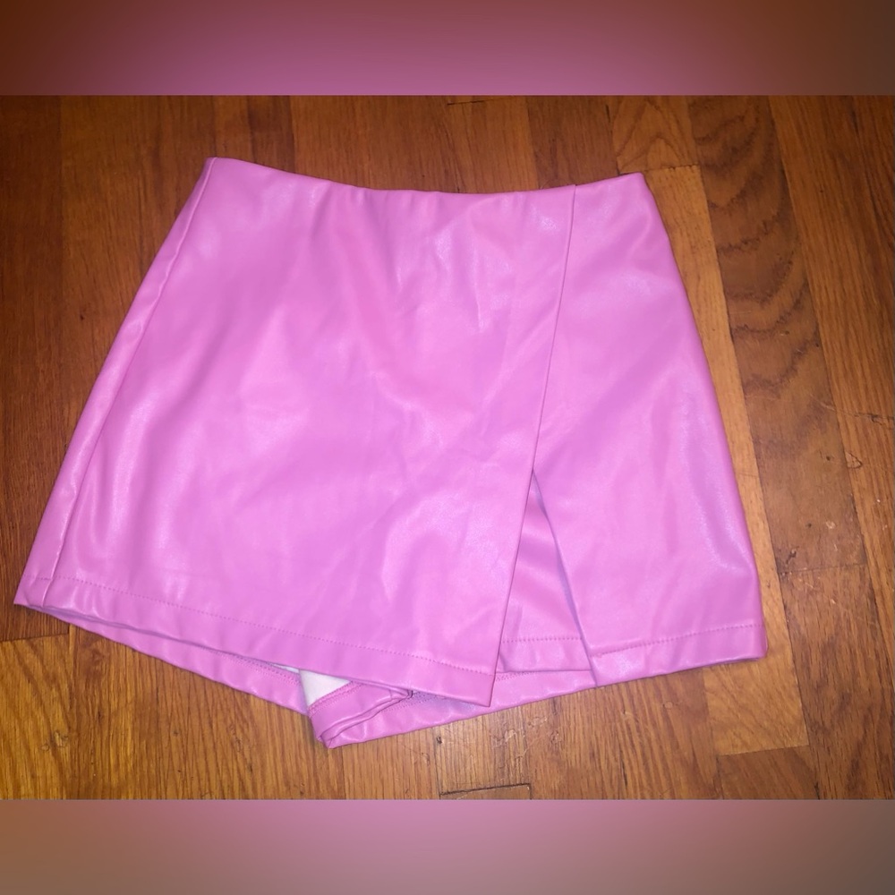 Women's Pink Faux Leather Skort